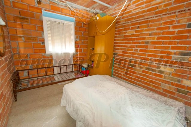 4 soveværelse Byhus til salg i Archez med garage - € 210.000 (Ref: 3555620)