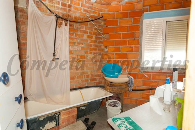 4 soveværelse Byhus til salg i Archez med garage - € 210.000 (Ref: 3555620)