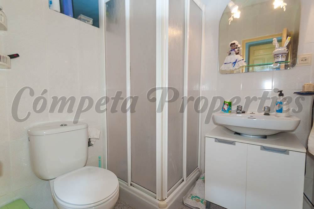 4 slaapkamer Huis te koop in Competa met garage - € 150.000 (Ref: 3555621)