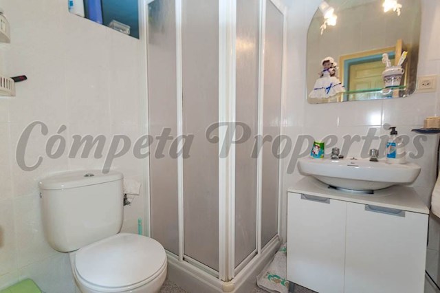 4 slaapkamer Huis te koop in Cómpeta met garage - € 150.000 (Ref: 3555621)