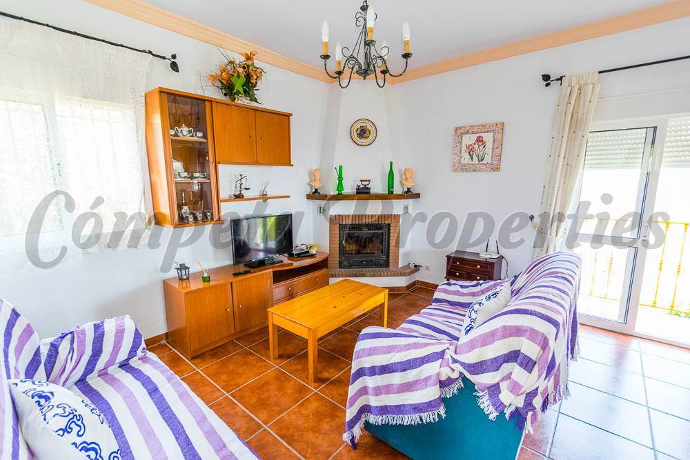 2 slaapkamer Finca/Landhuis voor vakantieverhuur in Frigiliana met zwembad - € 875 (Ref: 3559673)