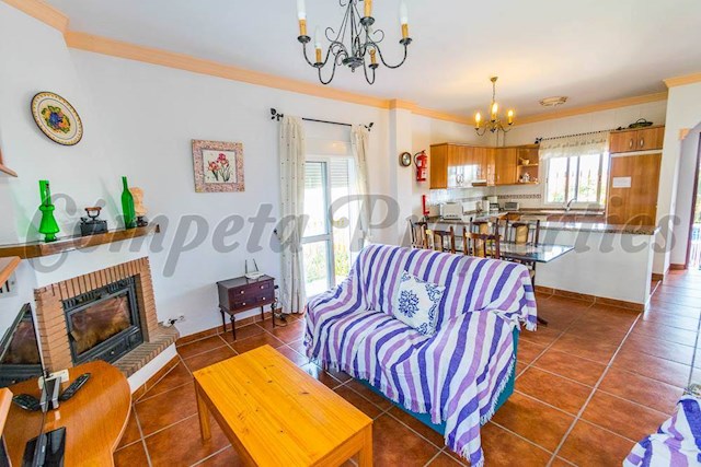 2 slaapkamer Finca/Landhuis voor vakantieverhuur in Frigiliana met zwembad - € 875 (Ref: 3559674)