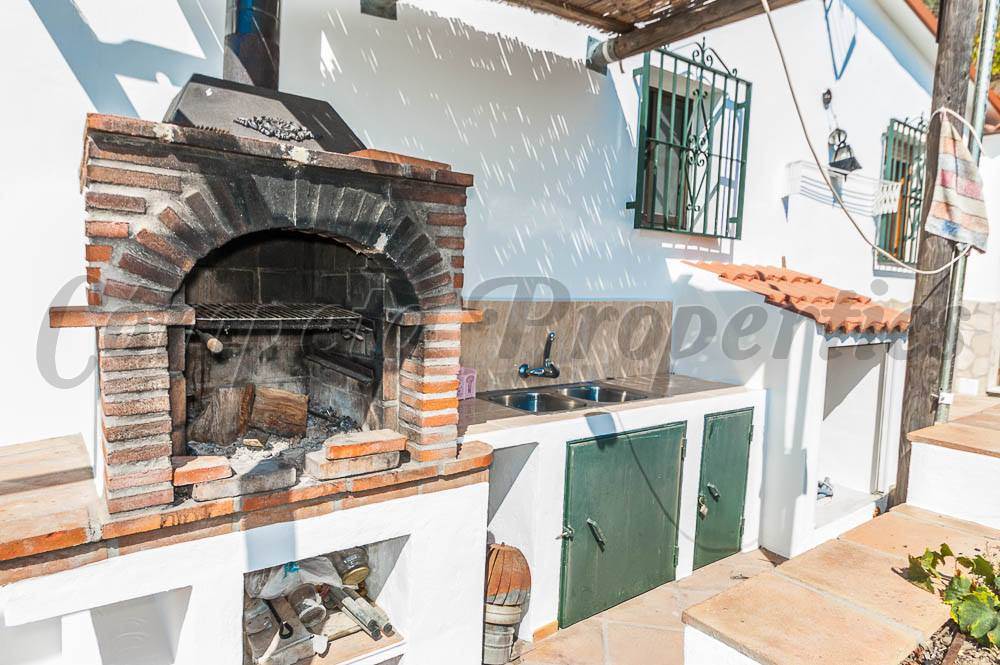 2 slaapkamer Villa voor vakantieverhuur in Competa met zwembad - € 500 (Ref: 3575754)