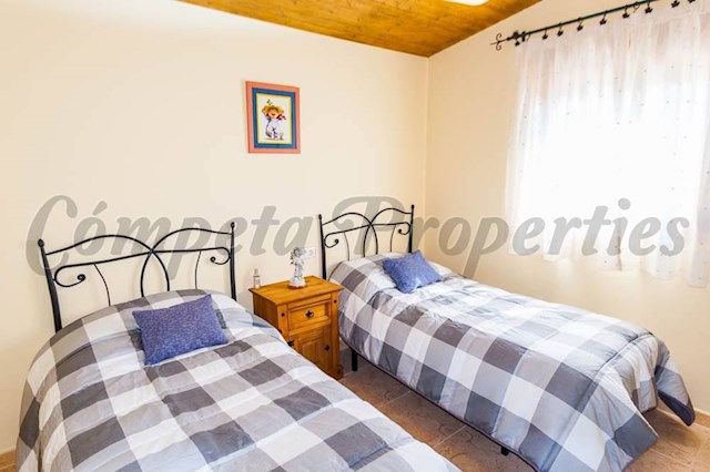 2 sypialnia Willa na kwatery wakacyjne w Cómpeta z basenem - 500 € (Ref: 3575754)