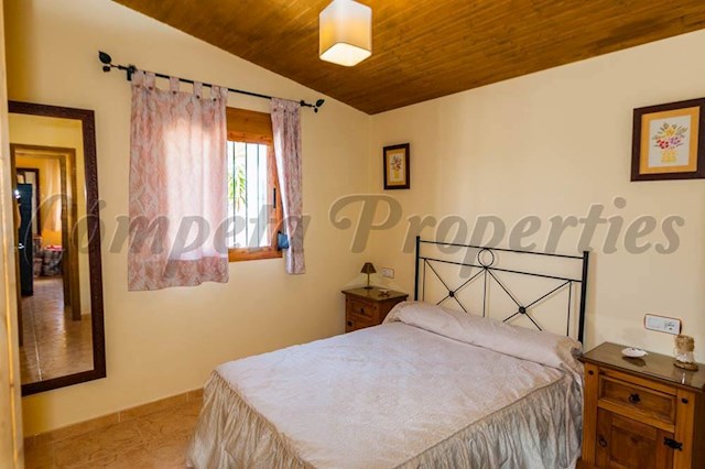 2 sypialnia Willa na kwatery wakacyjne w Cómpeta z basenem - 500 € (Ref: 3575754)