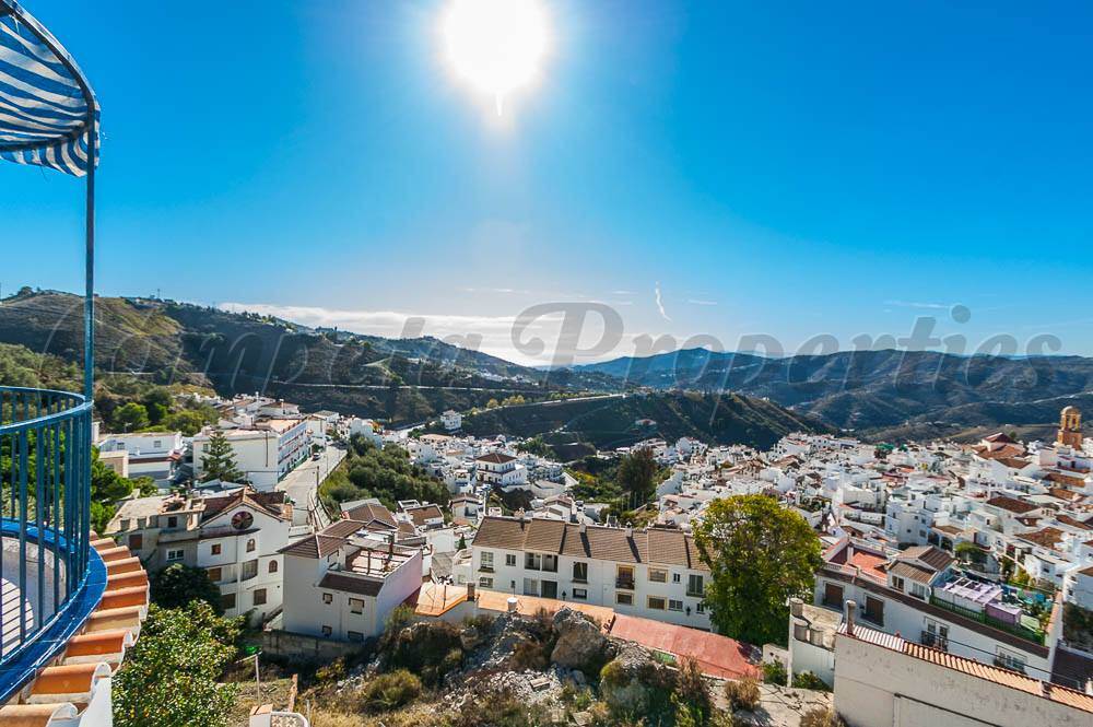 3 chambre Maison de Ville à vendre à Competa avec piscine garage - 395 000 € (Ref: 3648797)