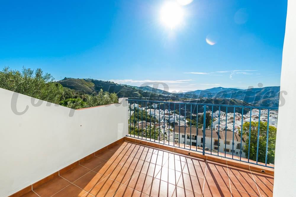 3 chambre Maison de Ville à vendre à Competa avec piscine garage - 395 000 € (Ref: 3648797)