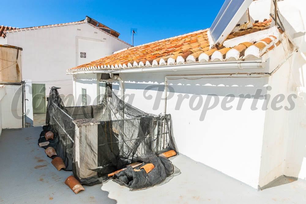 9 bedroom Townhouse for sale in Competa - € 210,000 (Ref: 3663057)