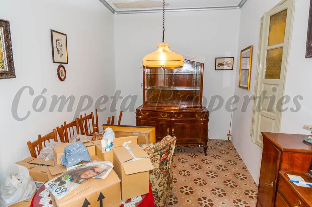 9 bedroom Townhouse for sale in Competa - € 210,000 (Ref: 3663057)