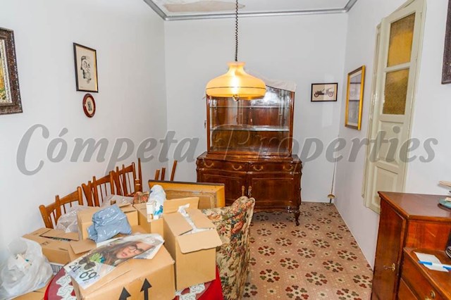 9 slaapkamer Huis te koop in Cómpeta - € 210.000 (Ref: 3663057)