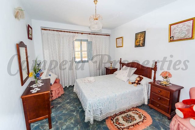 3 slaapkamer Huis te koop in Cómpeta - € 129.000 (Ref: 3676938)