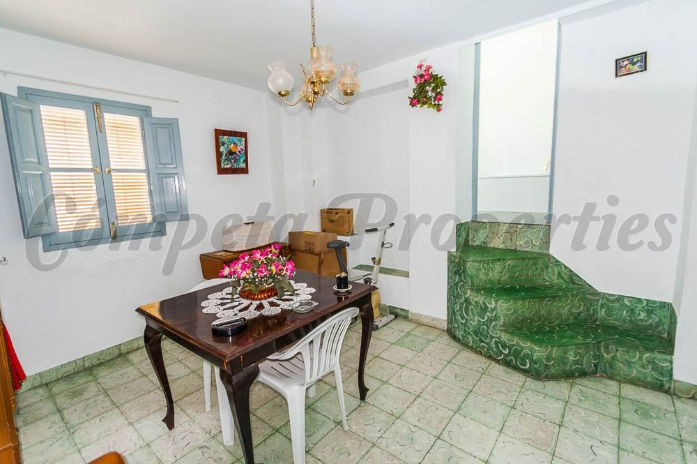 3 slaapkamer Huis te koop in Competa - € 129.000 (Ref: 3676938)