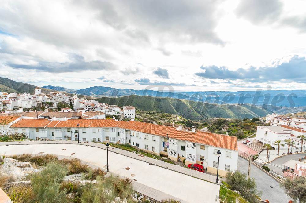 Grunde uden byggetilladelser til salg i Canillas de Aceituno - € 150.000 (Ref: 3800924)