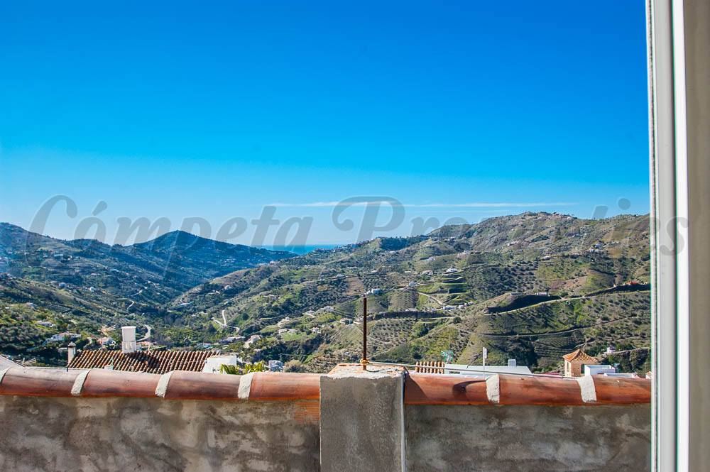 3 slaapkamer Huis te koop in Canillas de Albaida - € 60.000 (Ref: 3820666)