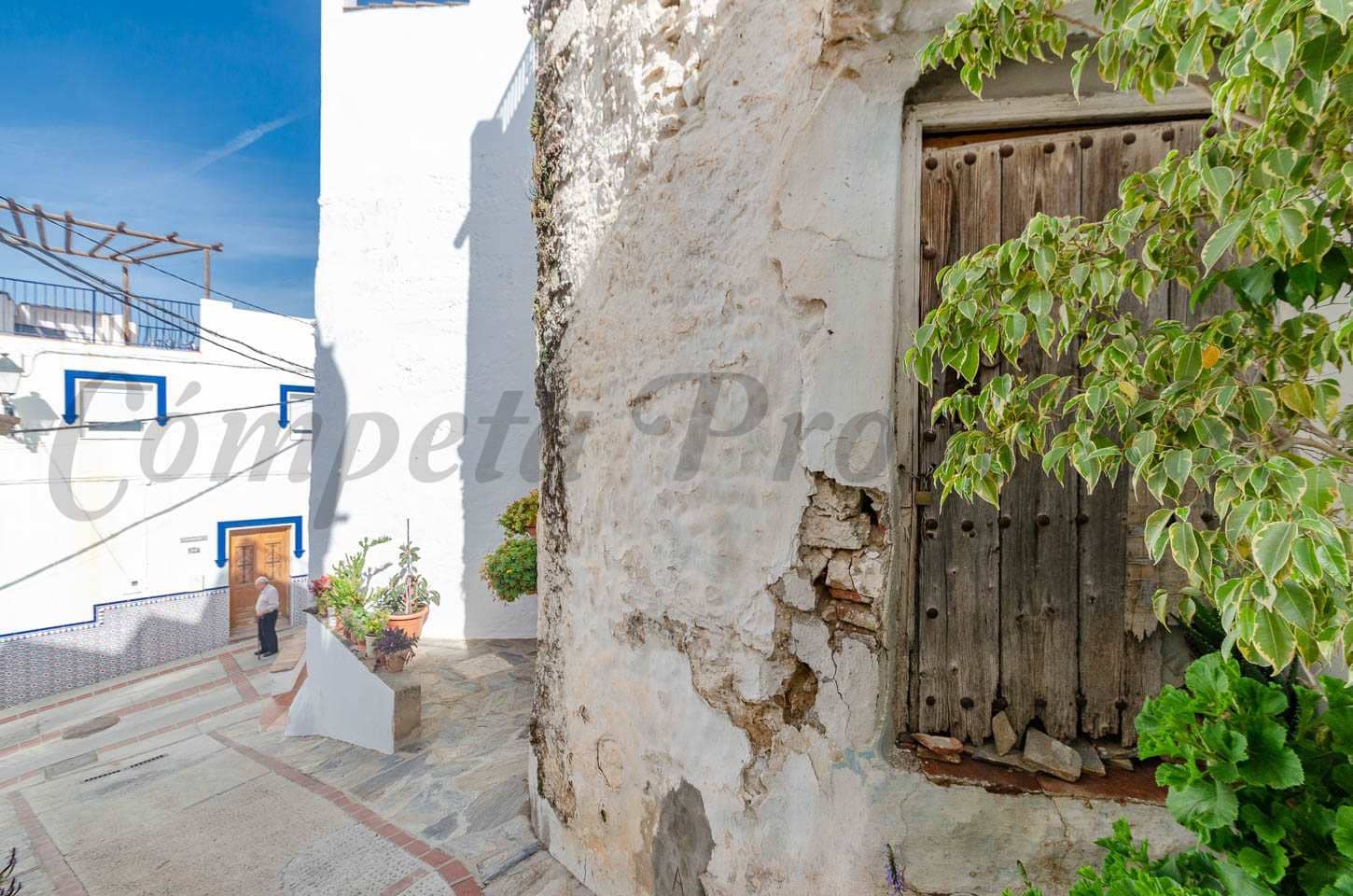 3 slaapkamer Huis te koop in Canillas de Albaida - € 66.000 (Ref: 3831271)