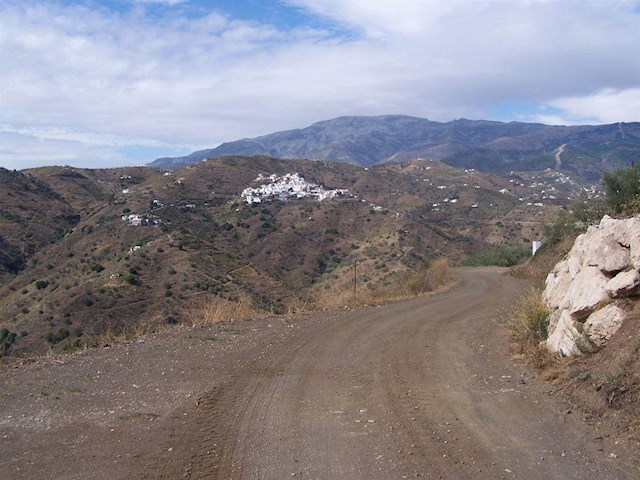 Building Plot for sale in Sayalonga - € 94,000 (Ref: 3846379)