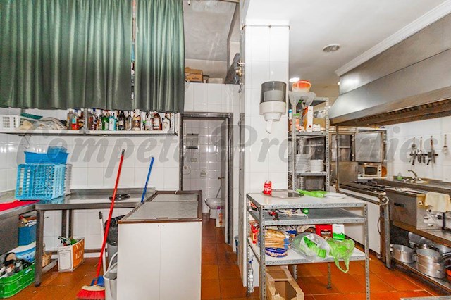 Erhverv til salg i Cómpeta - € 215.000 (Ref: 3886711)