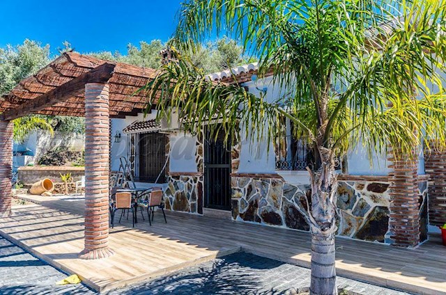 4 camera da letto Villa da affitare come casa vacanza in Arenas con piscina - 825 € (Rif: 3914718)