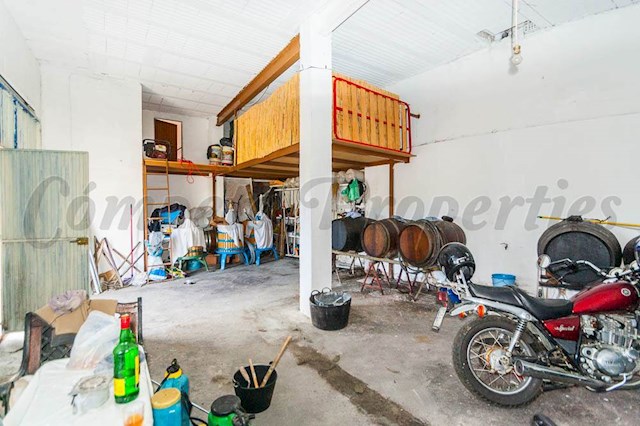 4 soverom Hus til salgs i Sedella med garasje - € 252 000 (Ref: 3965899)