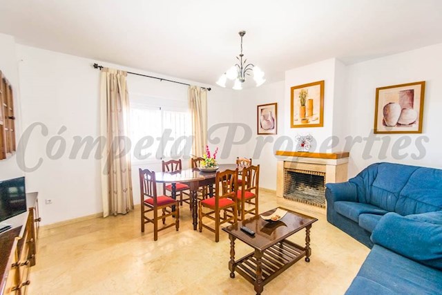 4 slaapkamer Finca/Landhuis te koop in Torrox met zwembad - € 735.000 (Ref: 3980534)