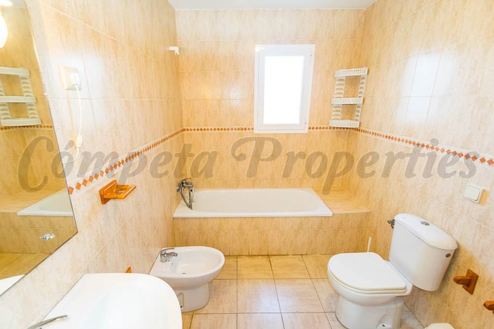 4 sypialnia Finka/Dom wiejski na sprzedaż w Torrox z basenem - 735 000 € (Ref: 3980534)