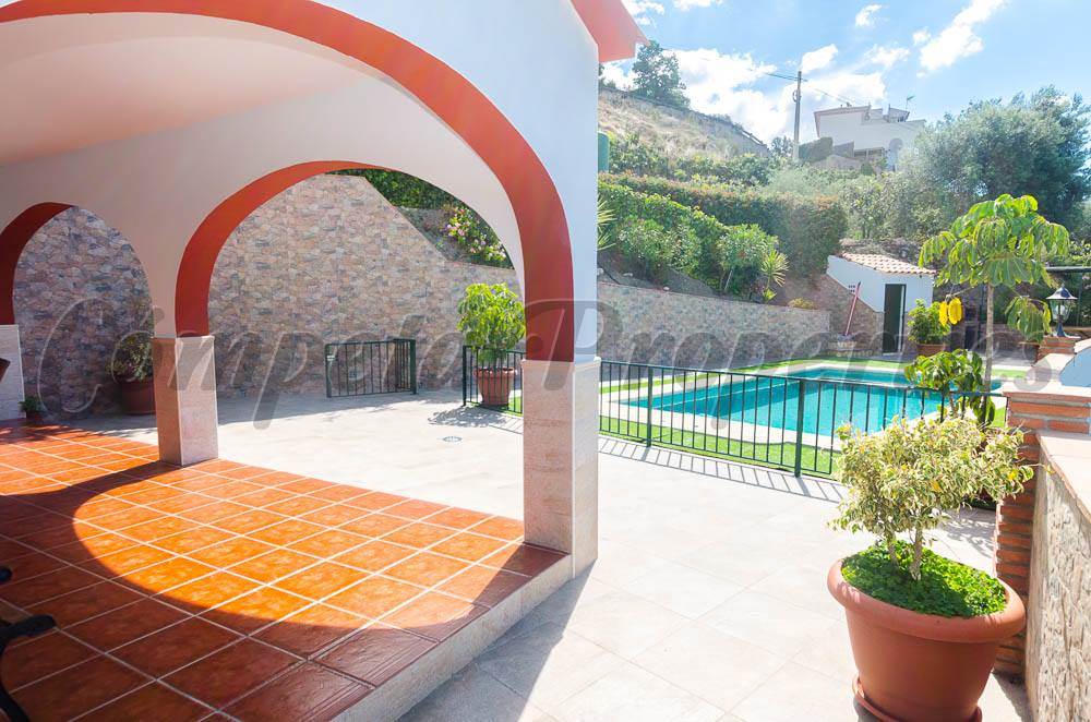 2 bedroom Villa for rent in Competa with pool - € 1,300 (Ref: 4001430)