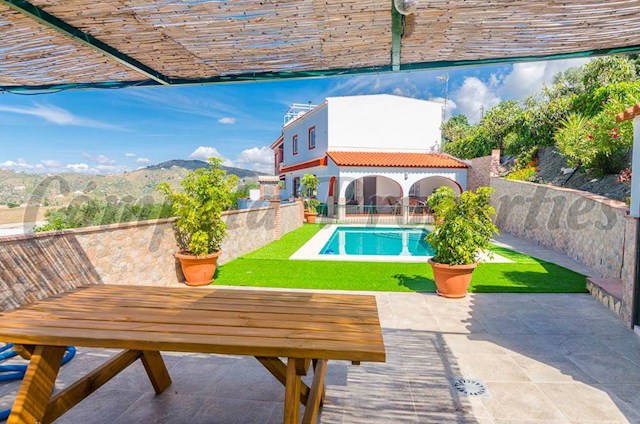 2 sovrum Villa att hyra i Cómpeta med pool - 1 300 € (Ref: 4001430)