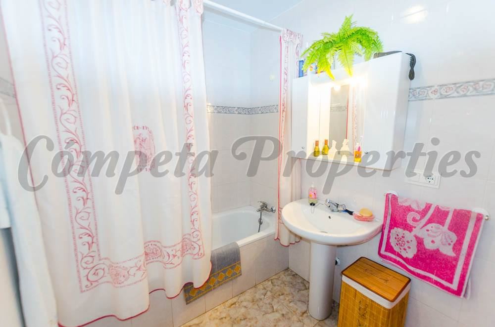 2 bedroom Villa for rent in Competa with pool - € 1,300 (Ref: 4001430)