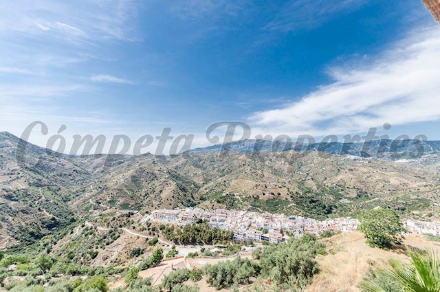 5 chambre Villa/Maison à vendre à Sayalonga avec piscine garage - 577 500 € (Ref: 4015140)