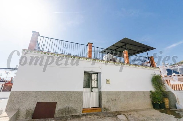 2 slaapkamer Huis te koop in Cómpeta - € 156.000 (Ref: 4015141)