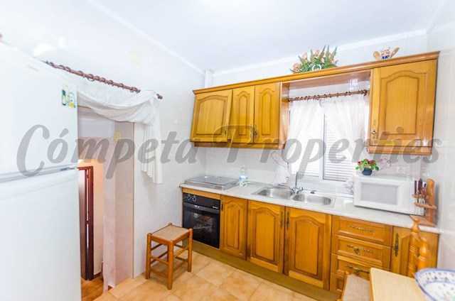 2 slaapkamer Huis te koop in Cómpeta - € 156.000 (Ref: 4015141)