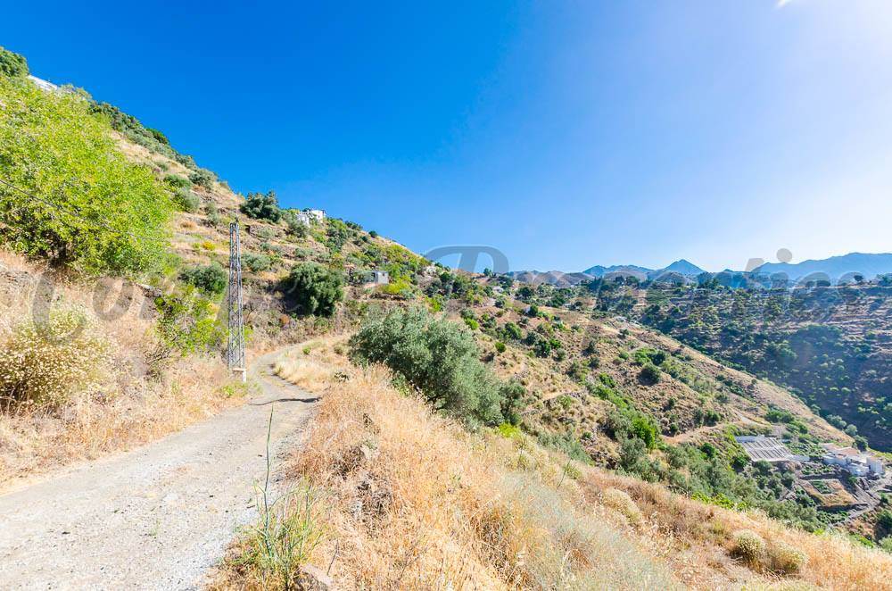 Mark till salu i Competa - 36 000 € (Ref: 4040397)