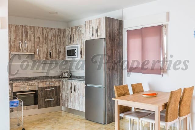 2 slaapkamer Finca/Landhuis voor vakantieverhuur in Torrox met zwembad - € 800 (Ref: 4114903)