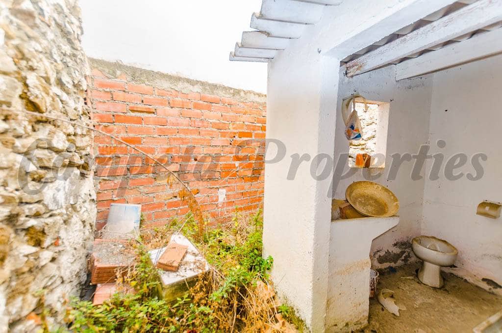 2 slaapkamer Huis te koop in Sedella - € 43.000 (Ref: 4117538)