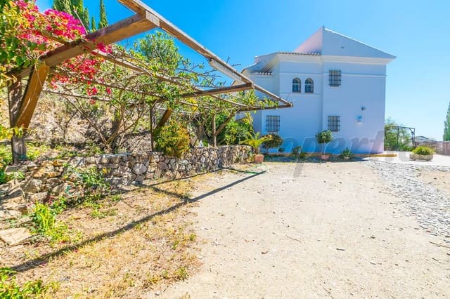 4 soveværelse Villa til salg i Torrox med swimmingpool - € 999.995 (Ref: 4155568)