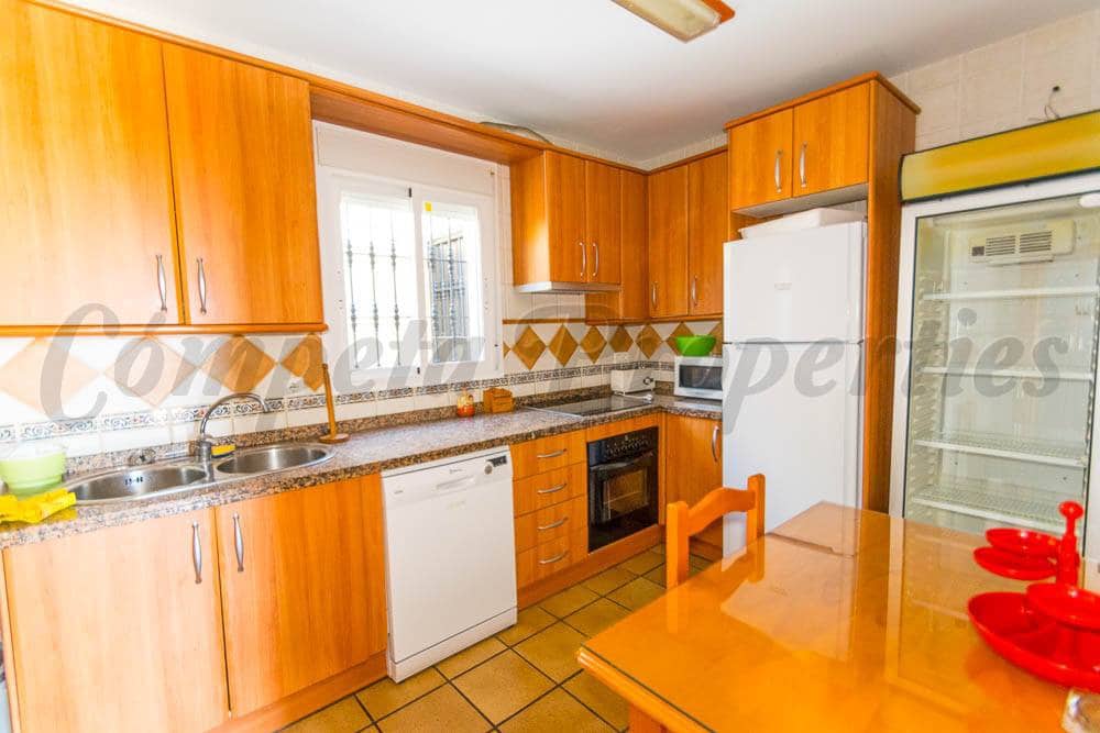 4 soveværelse Villa til salg i Torrox med swimmingpool - € 999.995 (Ref: 4155568)