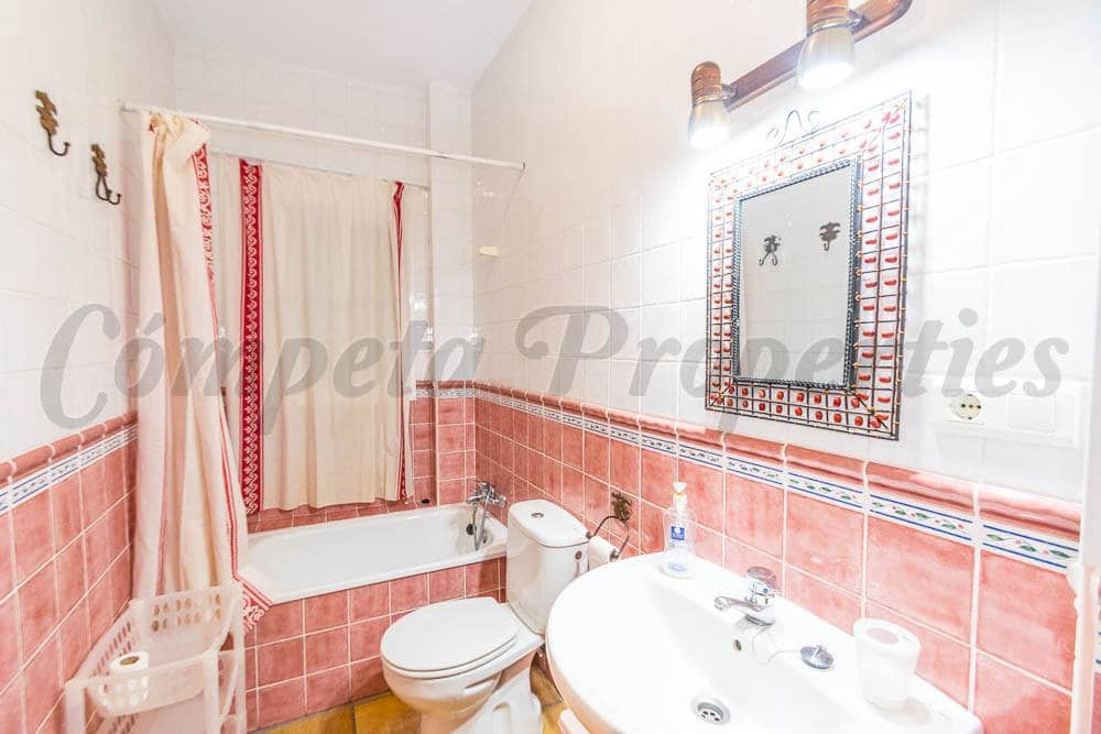 4 soveværelse Villa til salg i Torrox med swimmingpool - € 999.995 (Ref: 4155568)