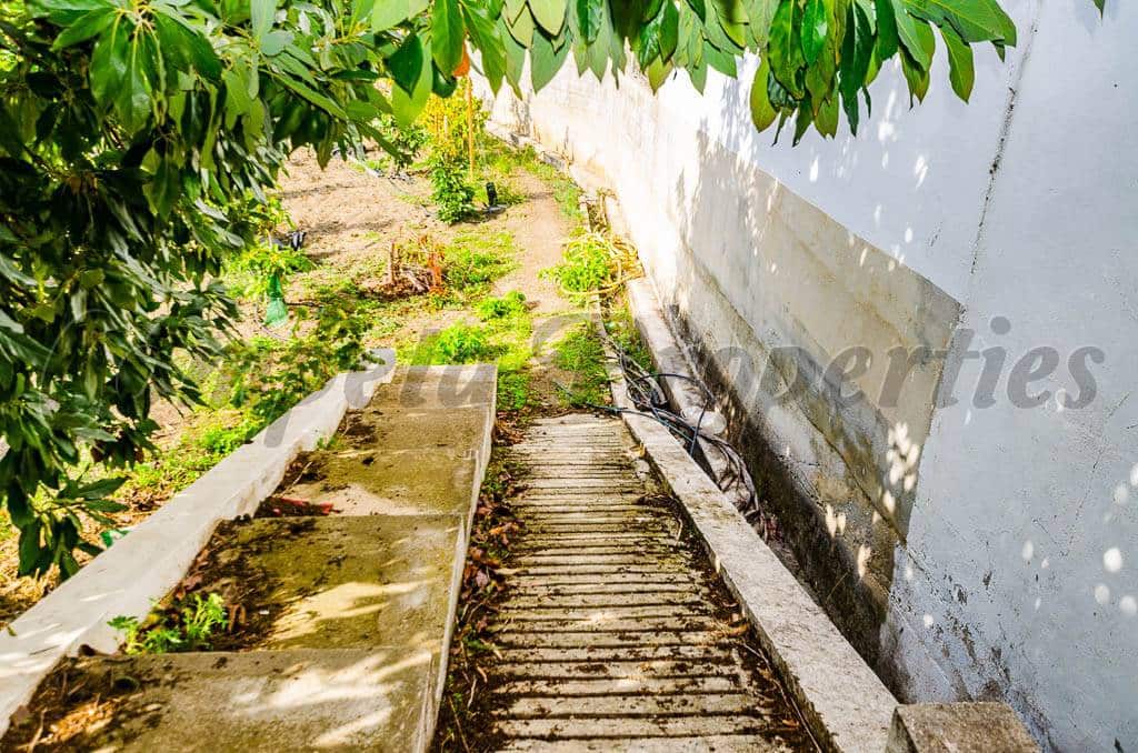 Grunde uden byggetilladelser til salg i Canillas de Aceituno - € 45.000 (Ref: 4207882)