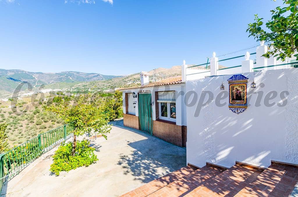 4 slaapkamer Finca/Landhuis te koop in Competa met zwembad garage - € 230.000 (Ref: 4259479)