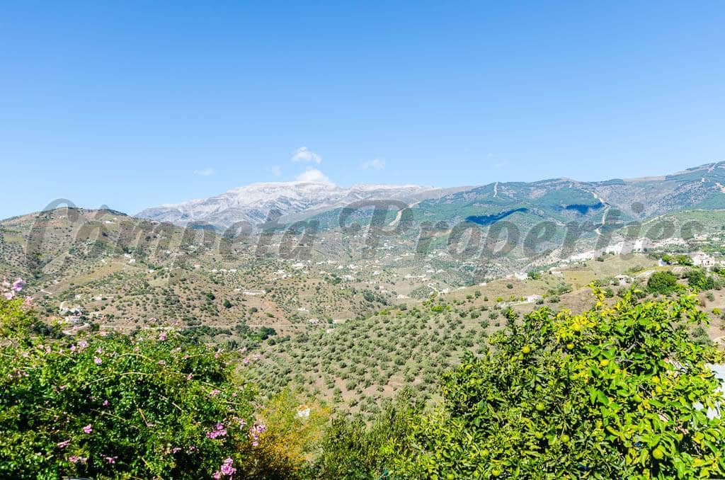 4 slaapkamer Finca/Landhuis te koop in Competa met zwembad garage - € 230.000 (Ref: 4259479)