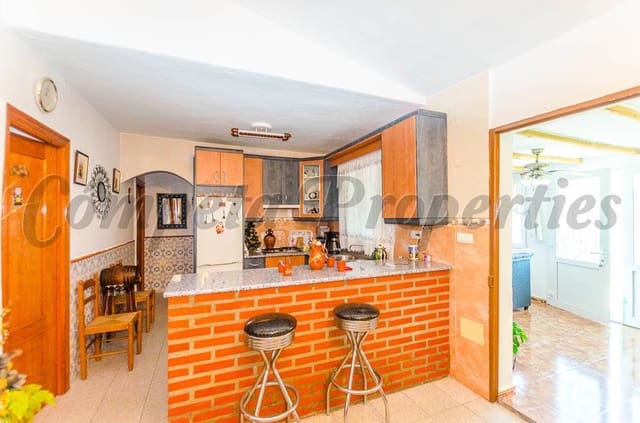 4 chambre Finca/Maison de Campagne à vendre à Cómpeta avec piscine garage - 230 000 € (Ref: 4259479)