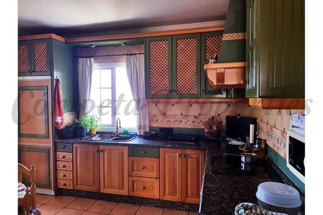 4 chambre Maison de Ville à vendre à Torrox avec piscine garage - 530 000 € (Ref: 4260982)