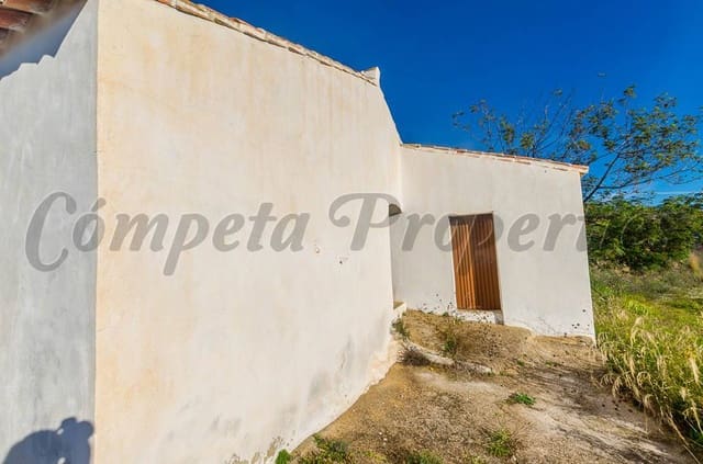 3 slaapkamer Finca/Landhuis te koop in Cómpeta - € 230.000 (Ref: 4326106)