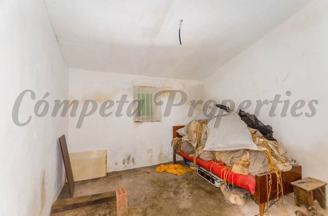 3 slaapkamer Finca/Landhuis te koop in Cómpeta - € 230.000 (Ref: 4326106)