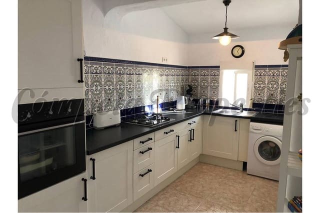 Villa voor vakantieverhuur in Cómpeta met zwembad - € 550 (Ref: 4429438)