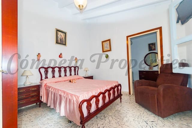 2 slaapkamer Huis te koop in Sayalonga - € 89.000 (Ref: 4449449)