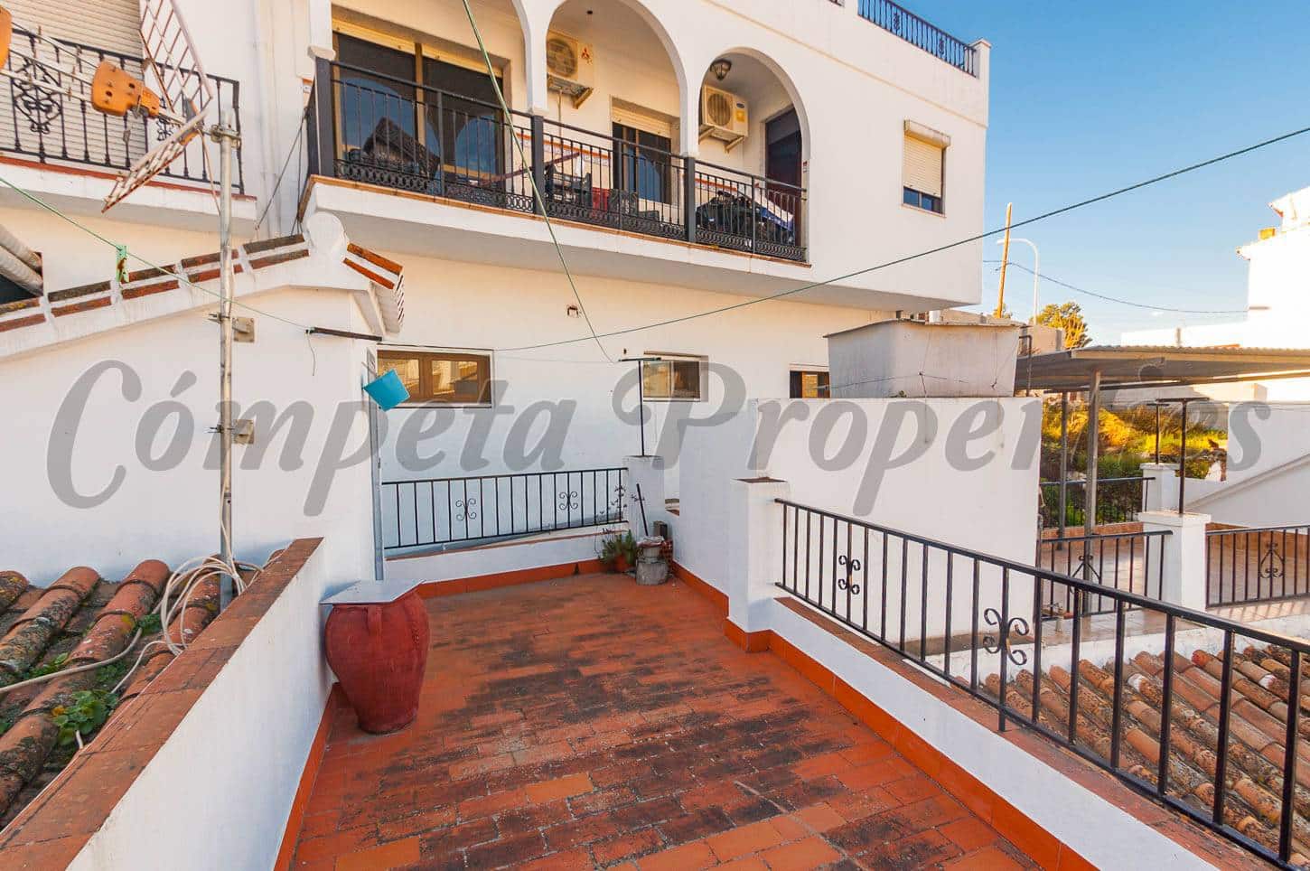 2 slaapkamer Huis te koop in Sayalonga - € 89.000 (Ref: 4449449)