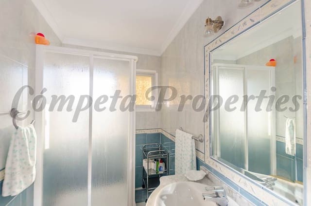 4 slaapkamer Huis te koop in Cómpeta - € 189.000 (Ref: 4456878)