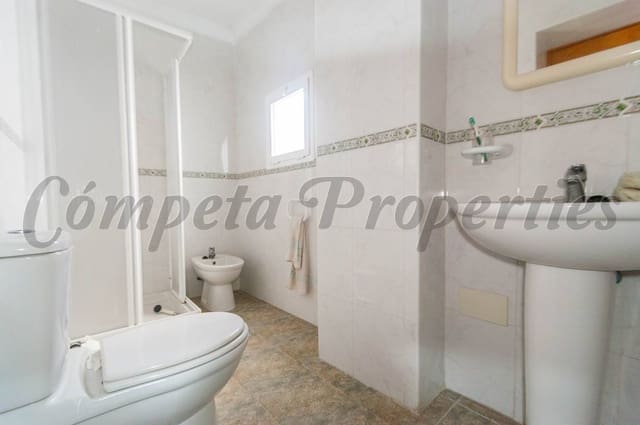 8 quarto Casa em Banda para venda em Arenas - 212 000 € (Ref: 4494591)
