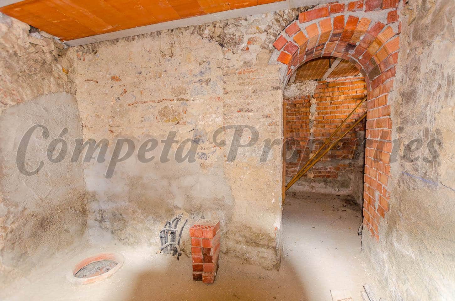 Hus til salgs i Canillas de Albaida - € 67 500 (Ref: 4504429)
